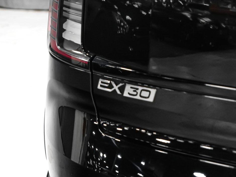 Volvo EX30 Plus 2025-10