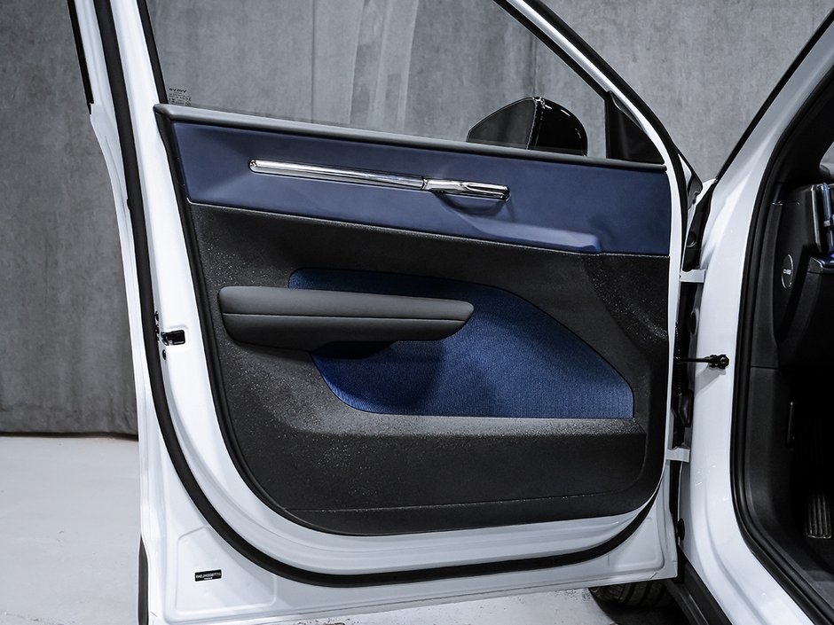 2025 Volvo EX30 TWIN Ultra-36