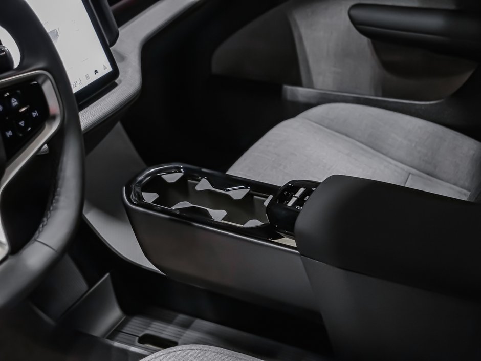 Volvo EX30 TWIN Ultra 2026-9