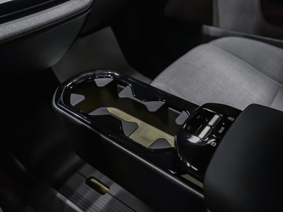 Volvo EX30 TWIN Ultra 2026-16