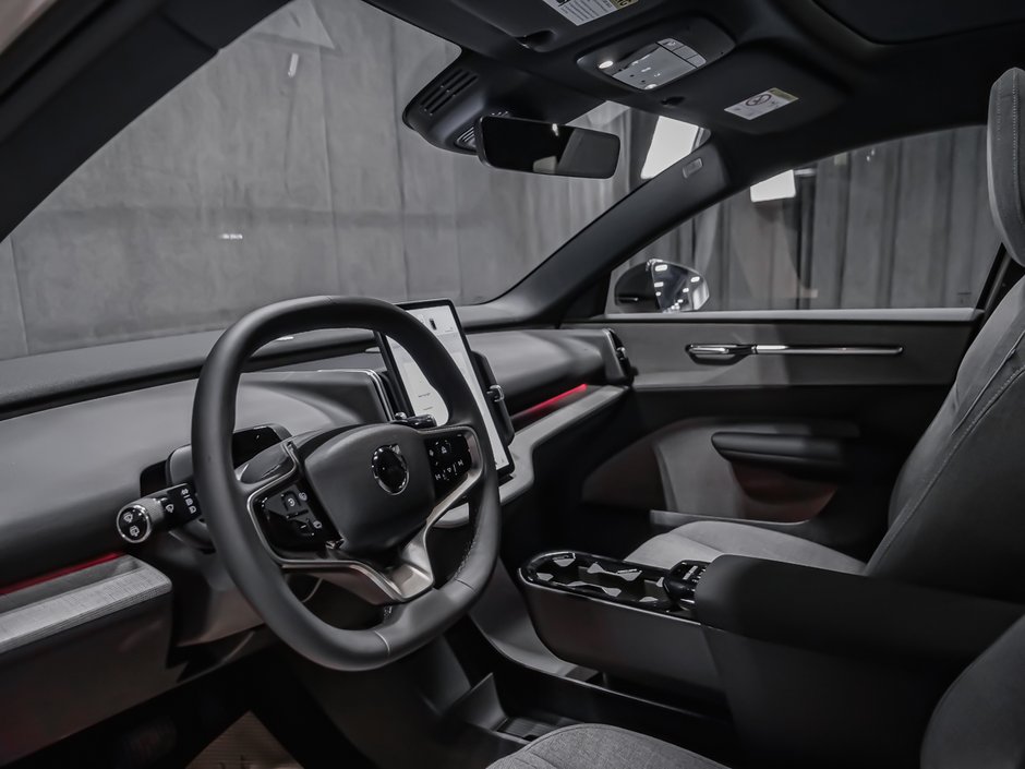 Volvo EX30 TWIN Ultra 2026-8