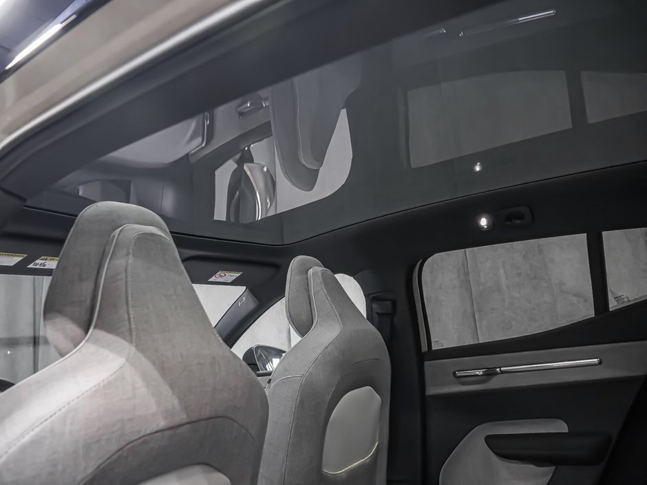 Volvo EX30 TWIN Ultra 2026-23