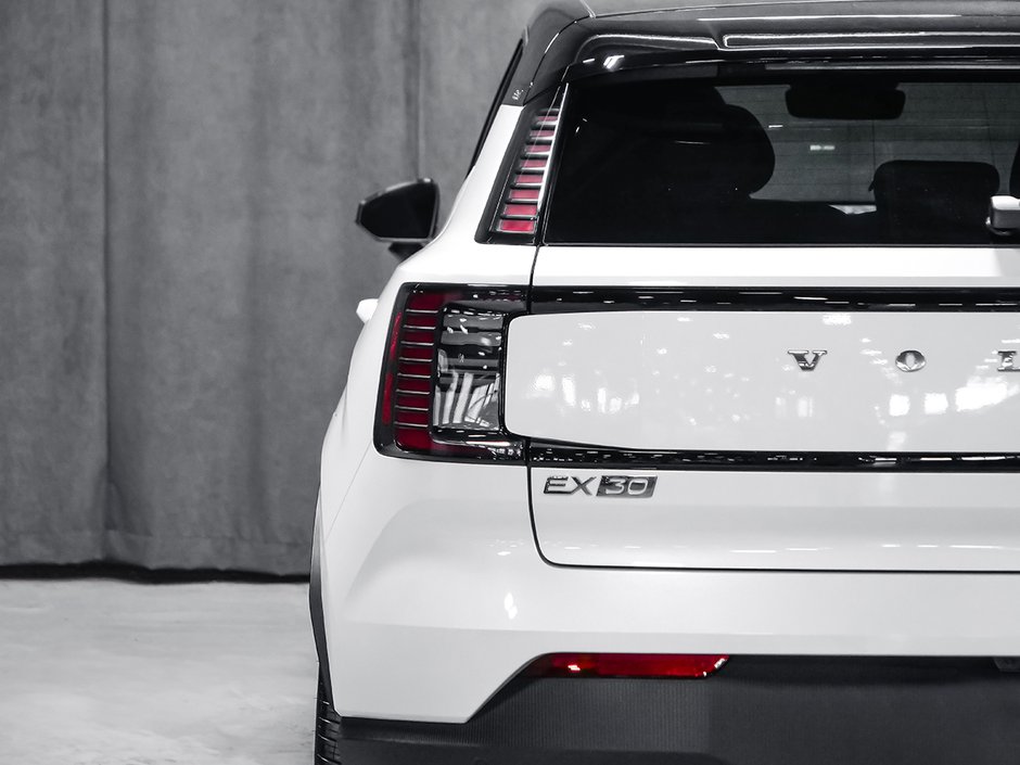 Volvo EX30 TWIN Ultra 2026-6