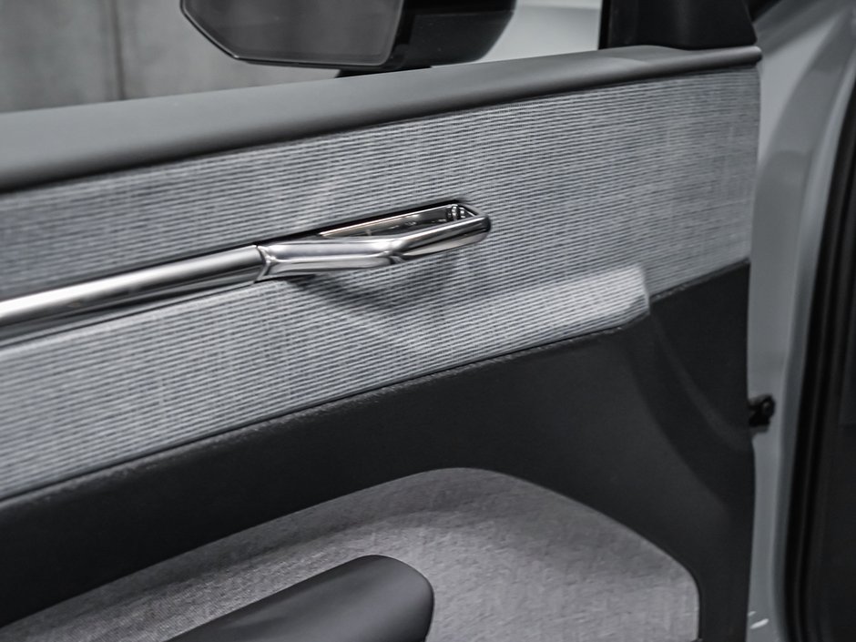 2026 Volvo EX30 TWIN Ultra-26