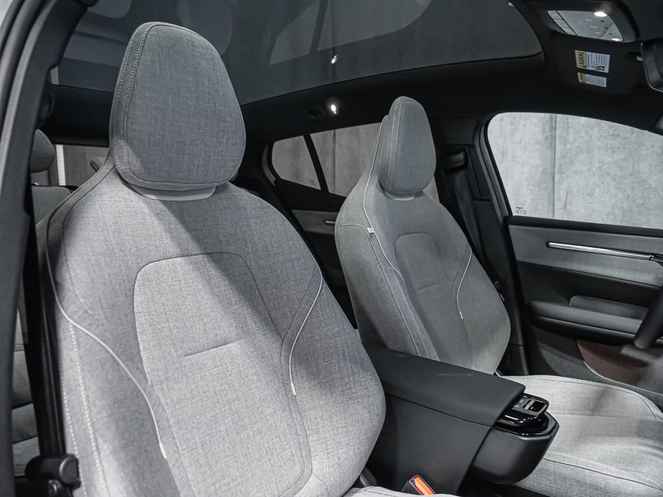 2026 Volvo EX30 TWIN Ultra-38