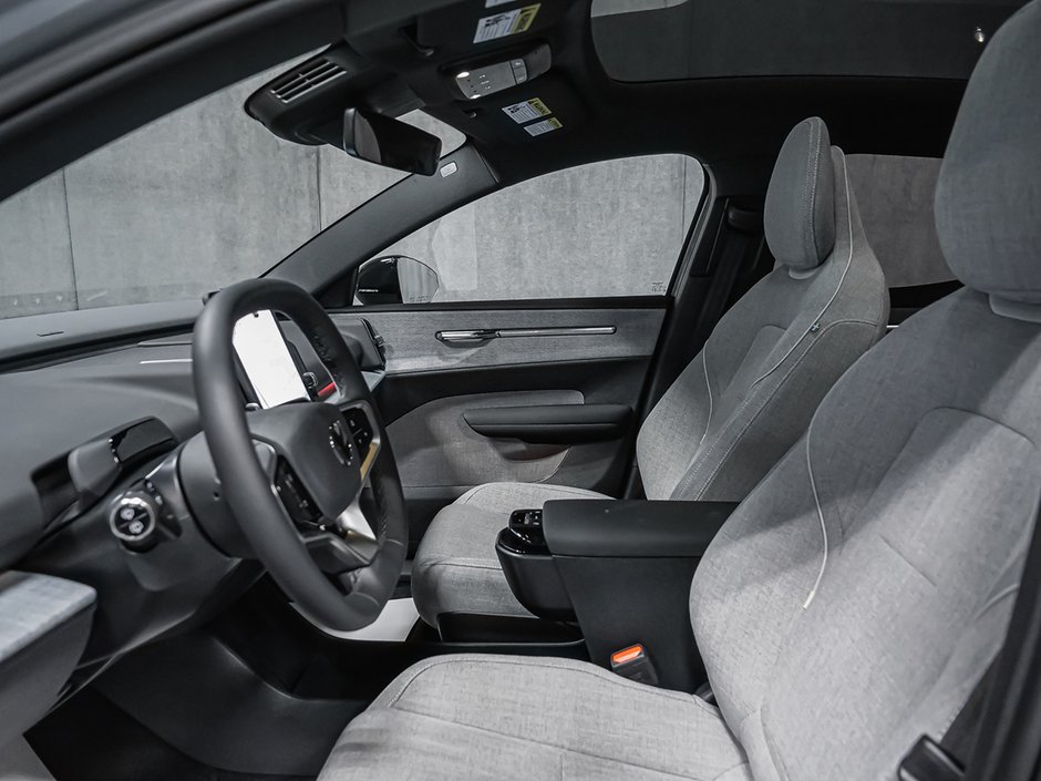 Volvo EX30 TWIN Ultra 2026-43