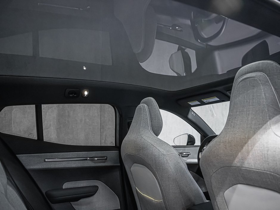 Volvo EX30 TWIN Ultra 2026-39