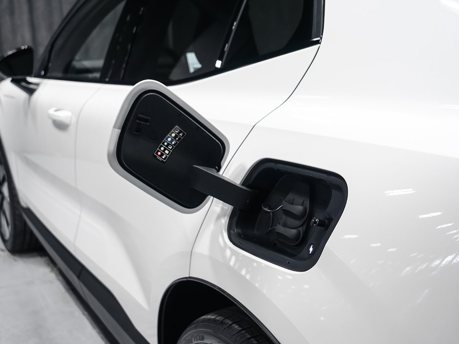 Volvo EX30 TWIN Plus 2026-19