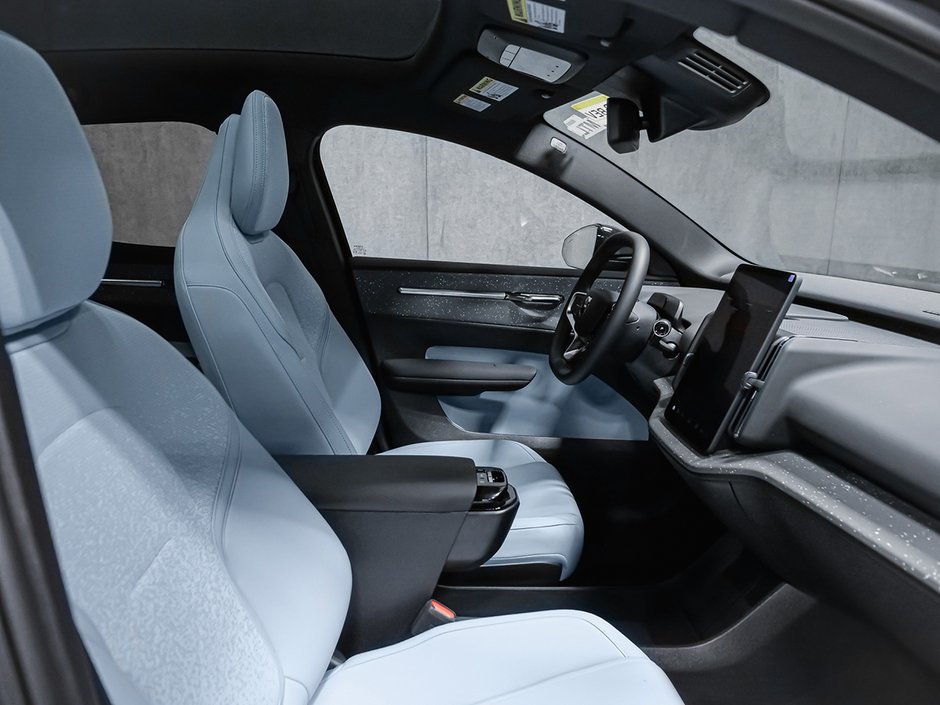 2026 Volvo EX30 TWIN Ultra-26