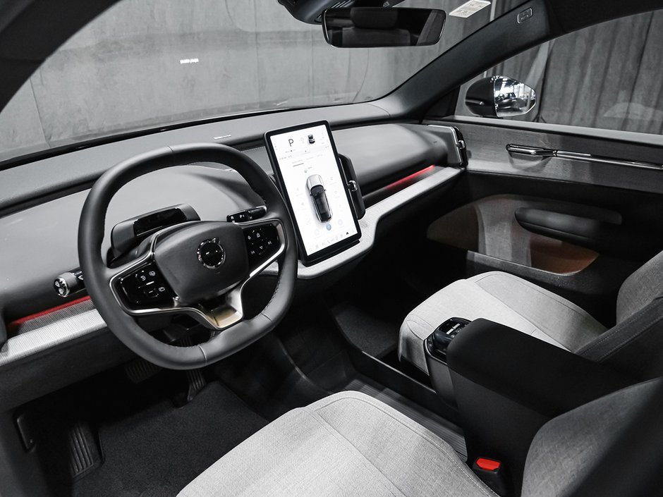 Volvo EX30 TWIN Ultra 2026-17