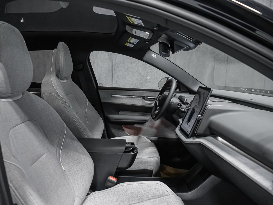 Volvo EX30 TWIN Ultra 2026-26