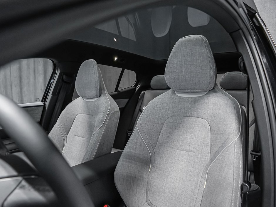 Volvo EX30 TWIN Ultra 2026-29