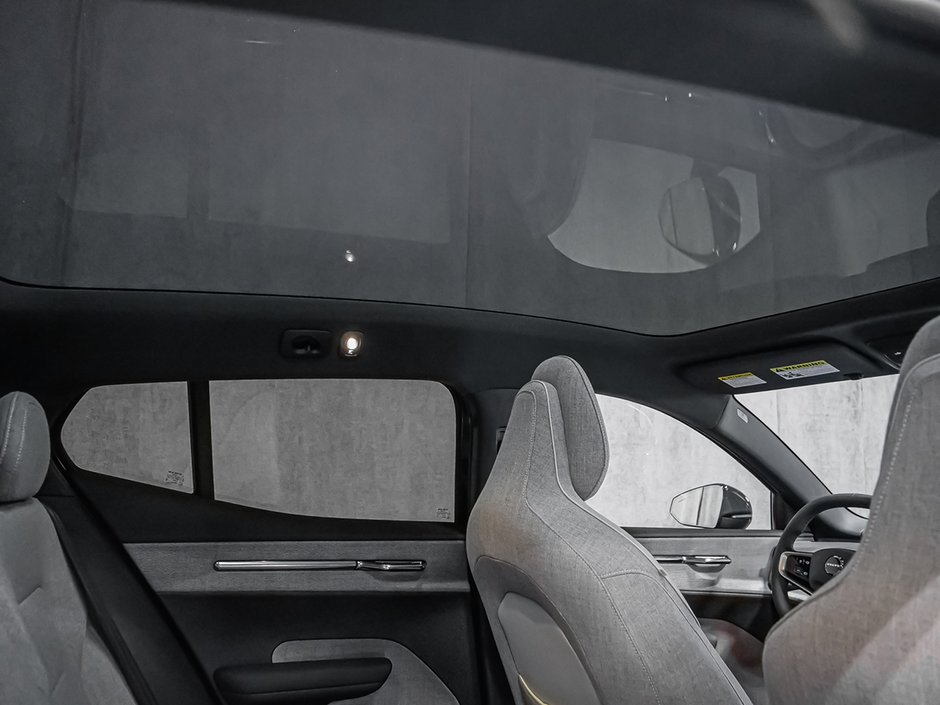 Volvo EX30 TWIN Ultra 2026-28