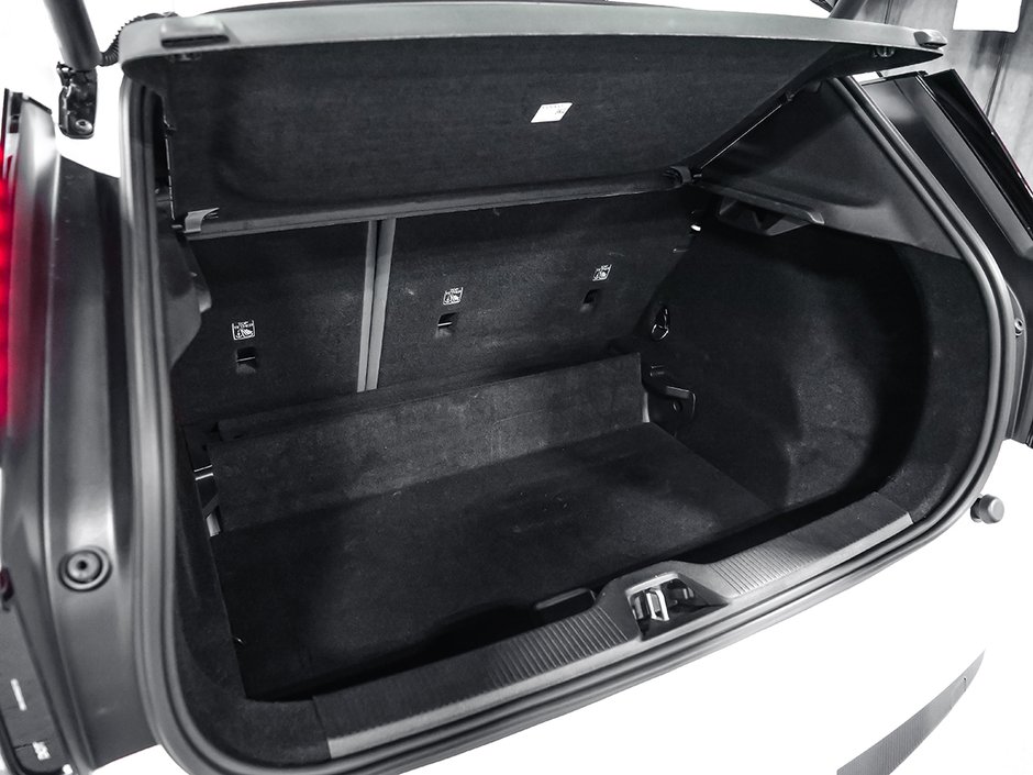 Volvo EX30 Ultra 2026-14