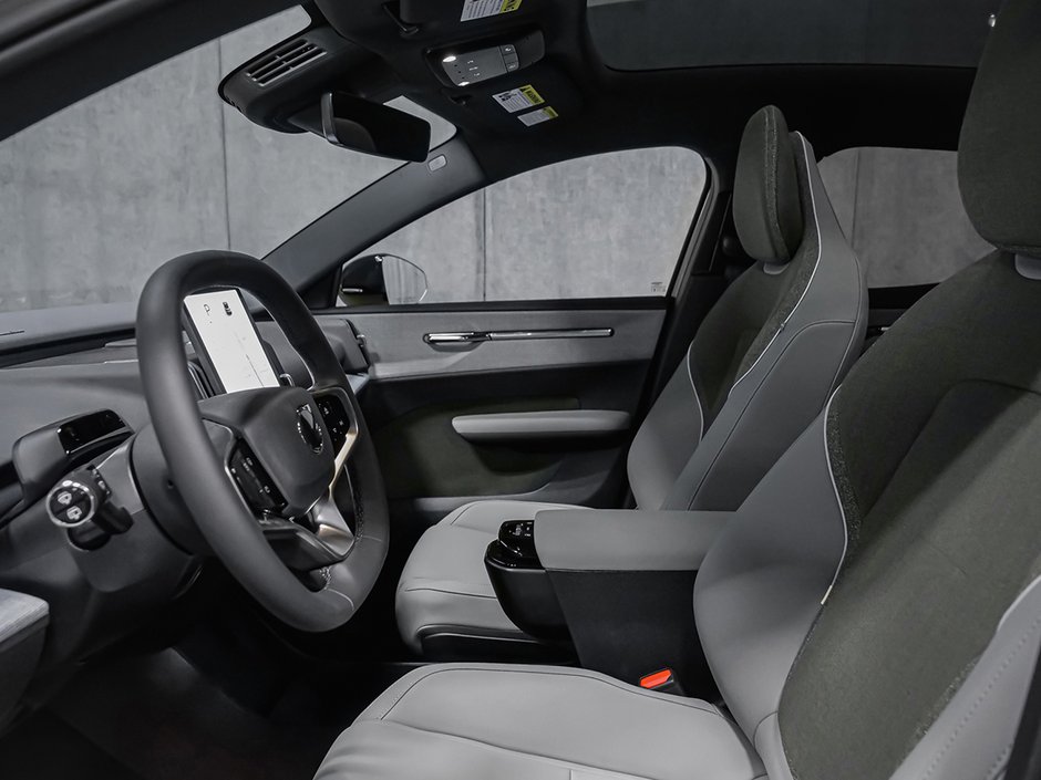 Volvo EX30 TWIN Plus 2026-23