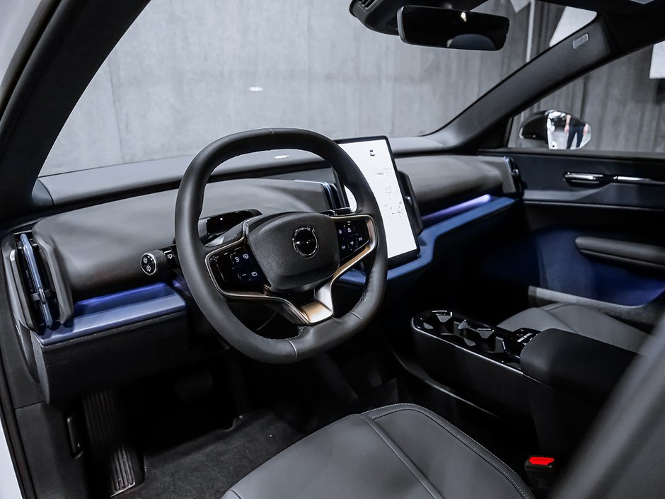 2026 Volvo EX30 TWIN Plus-13