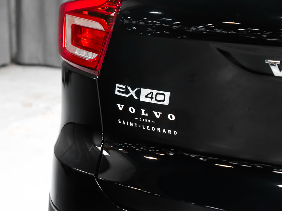 2025 Volvo EX40 TWIN Plus-10