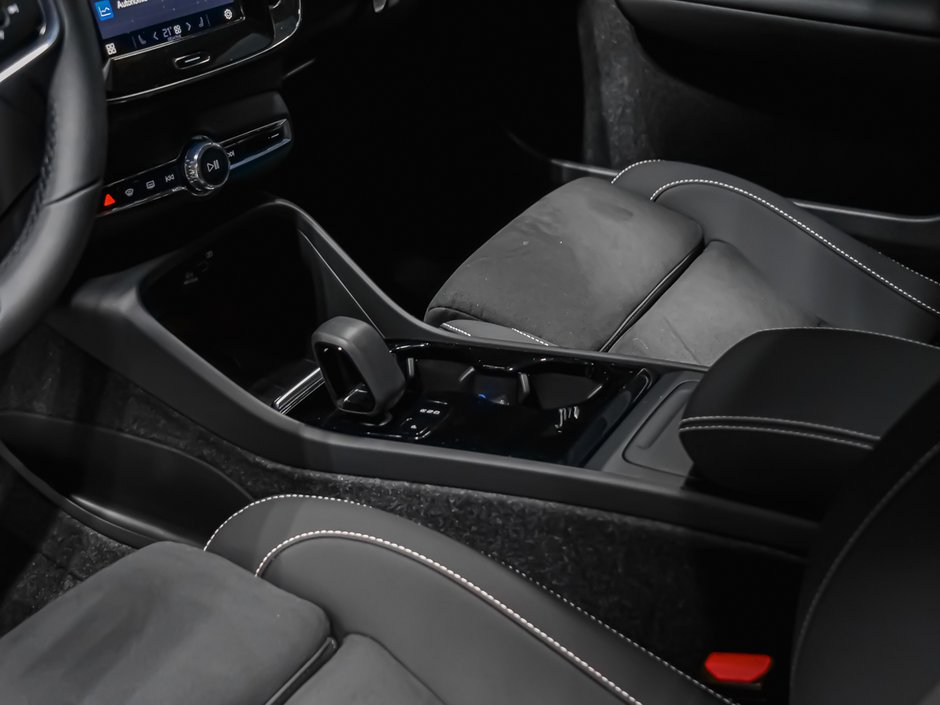 Volvo EX40 TWIN Plus 2025-7