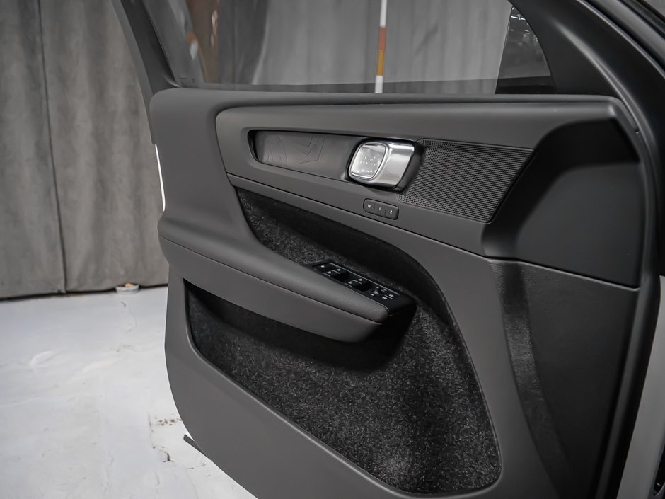 Volvo EX40 TWIN Plus 2025-9