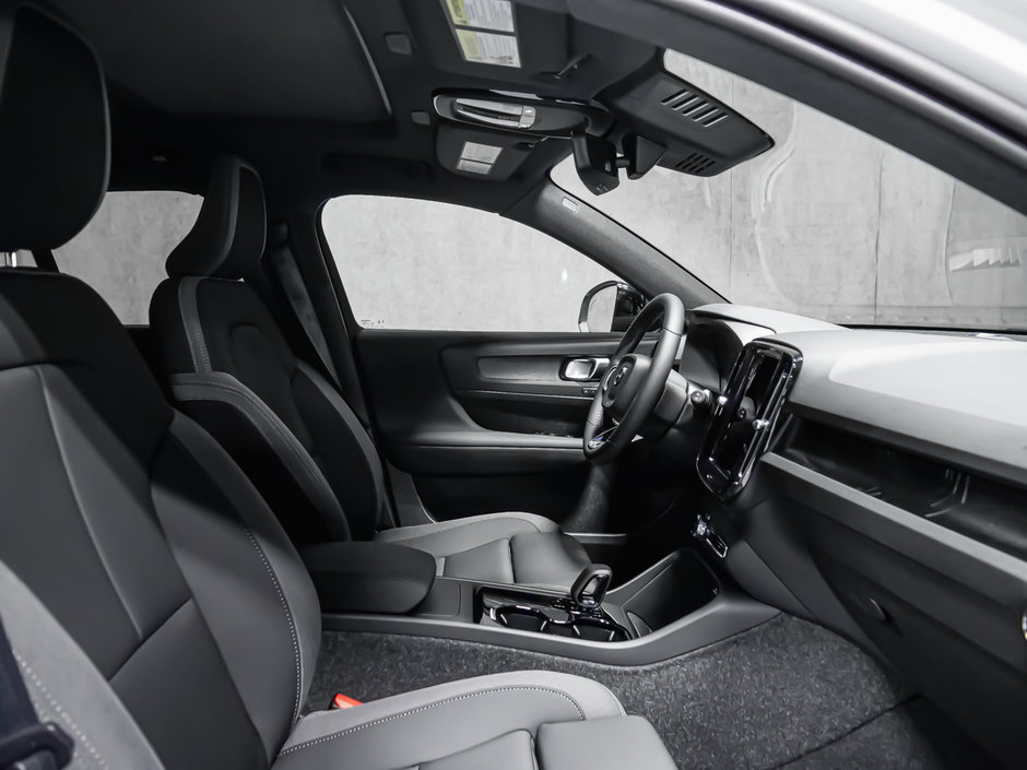 Volvo EX40 TWIN Plus 2025-15