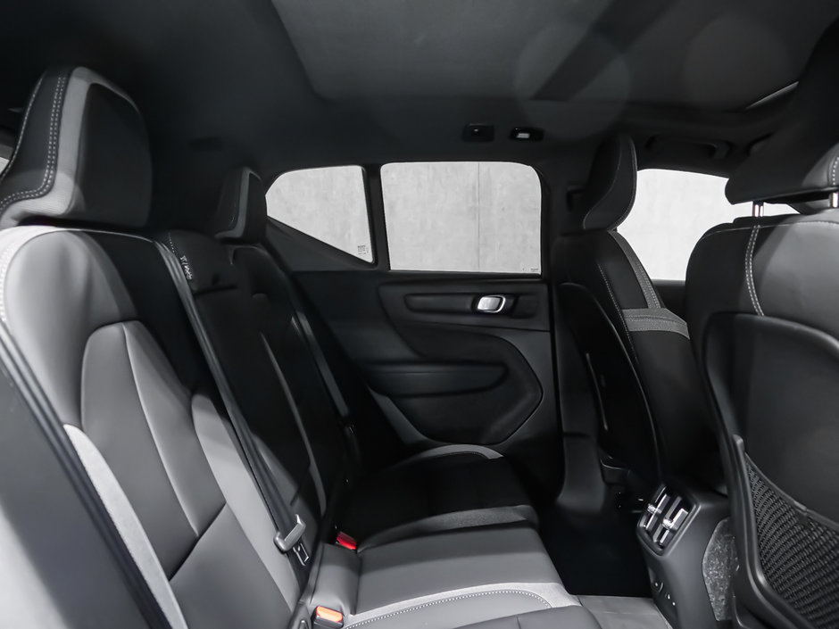 Volvo EX40 TWIN Plus 2025-16