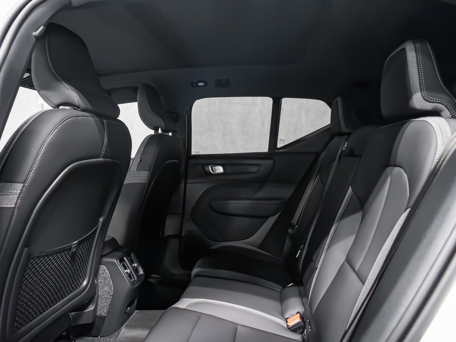 Volvo EX40 TWIN Plus 2025-18