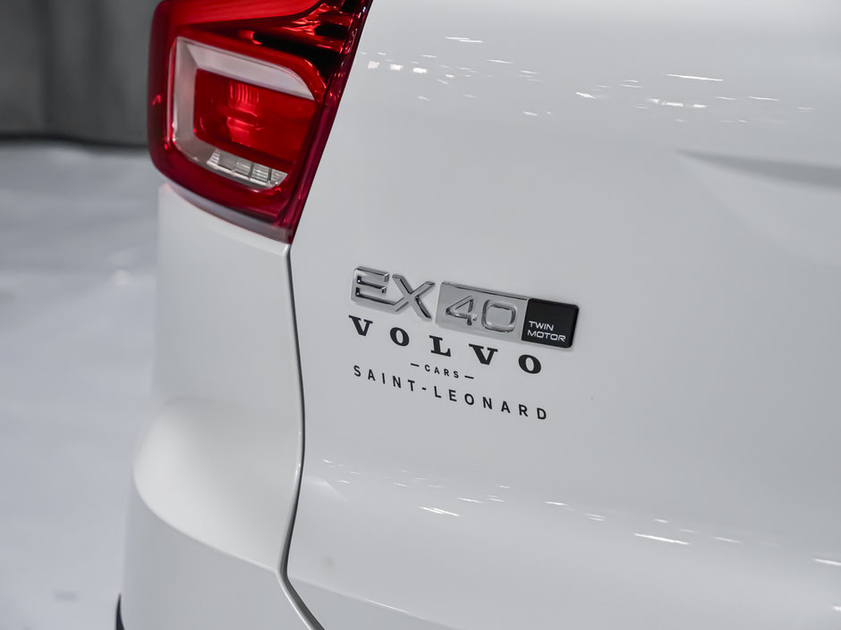 Volvo EX40 TWIN Plus 2025-9