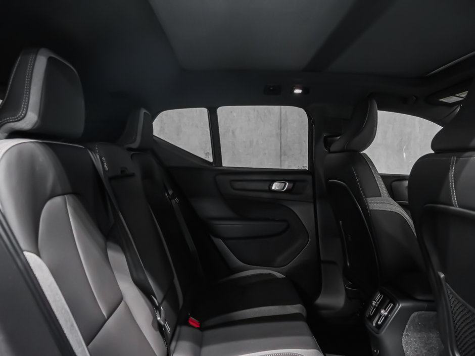 2025 Volvo EX40 TWIN Ultra-21