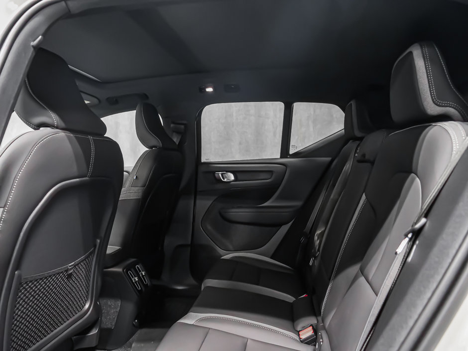 2025 Volvo EX40 TWIN Ultra-23