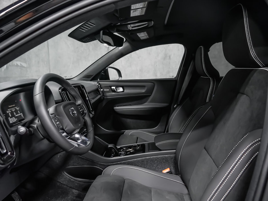 2025 Volvo EX40 TWIN Ultra-11