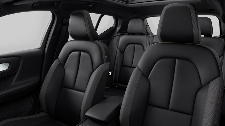 2025 Volvo EX40 Plus-9