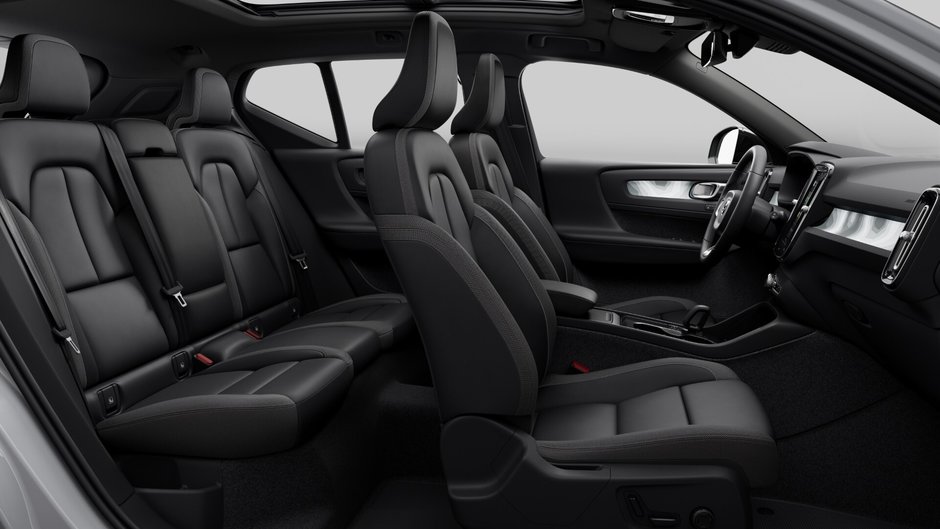 2025 Volvo EX40 Plus-10