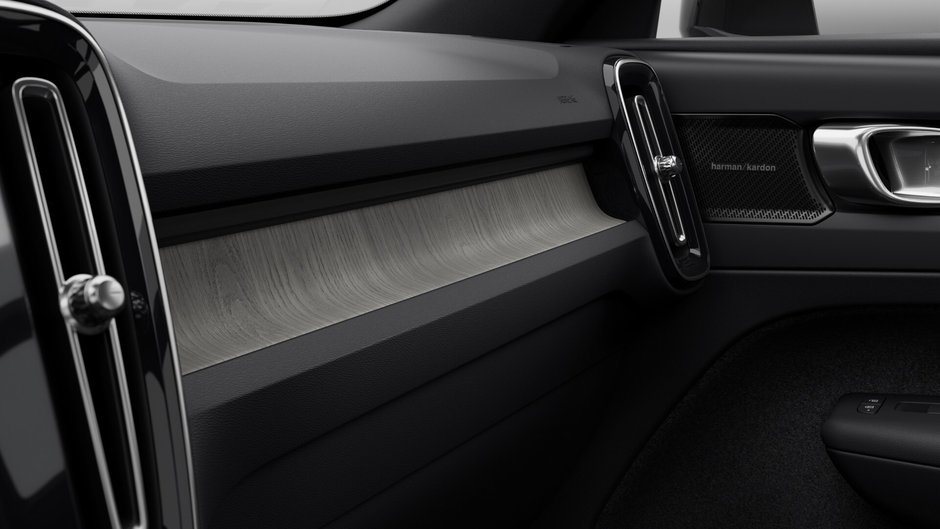 2025 Volvo EX40 TWIN Ultra-6