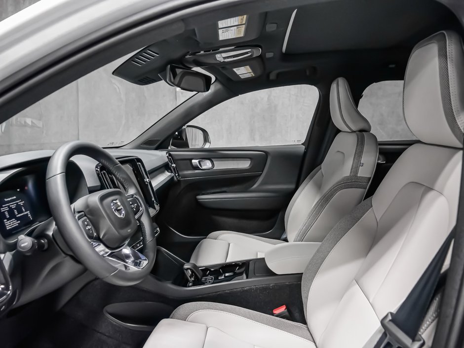 2026 Volvo EX40 Twin Motor, Plus-10