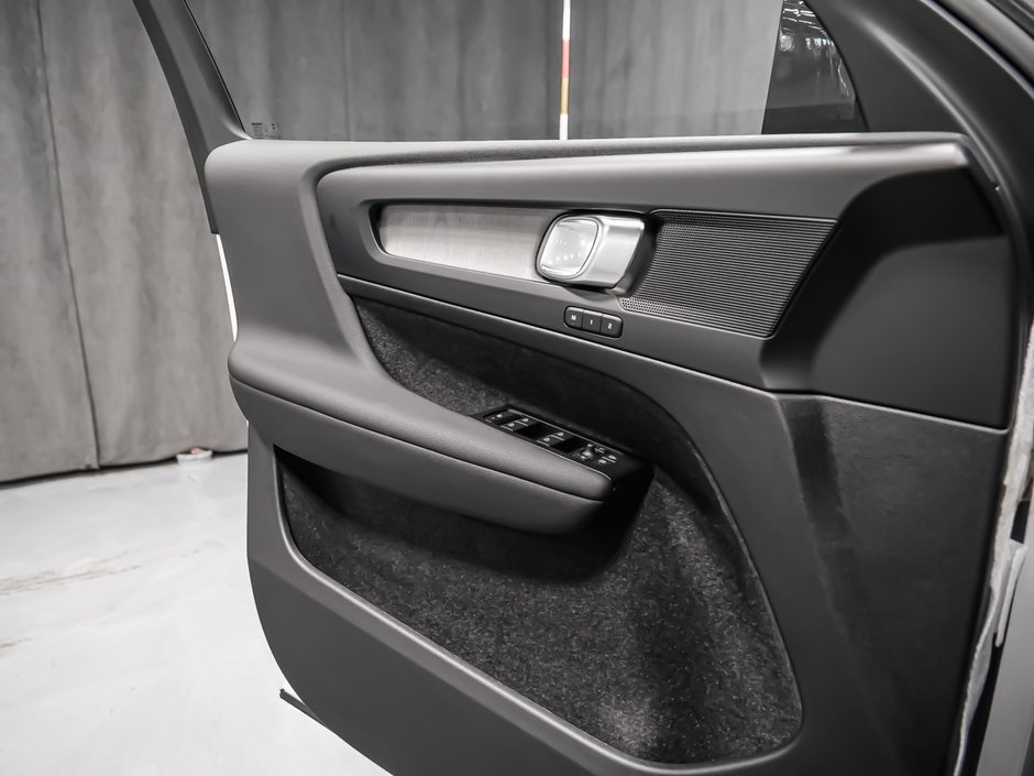 2026 Volvo EX40 Twin Motor, Plus-9