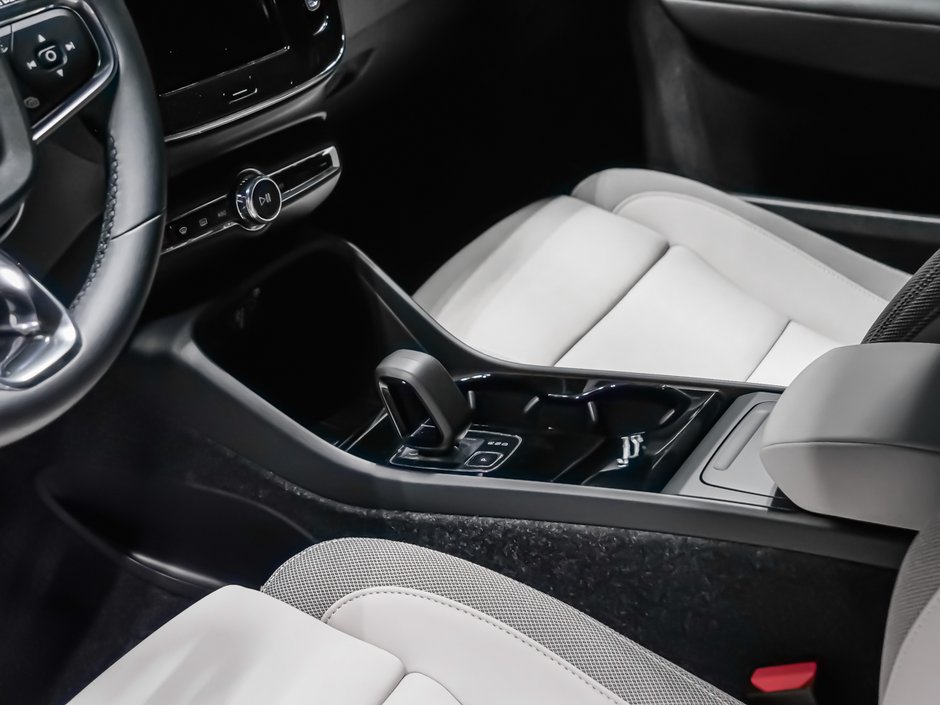 2026 Volvo EX40 Twin Motor, Plus-7