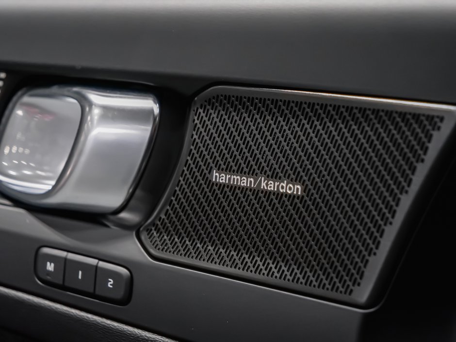 Volvo EX40 Twin Motor, Ultra Black Edition 2026-10