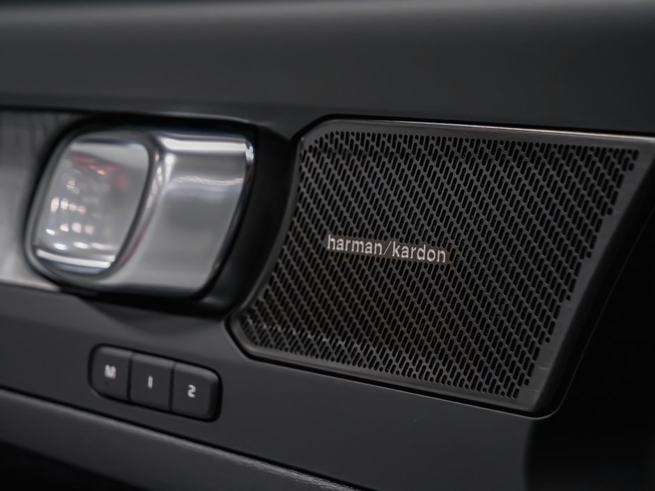 2026 Volvo EX40 Twin Motor, Ultra-10