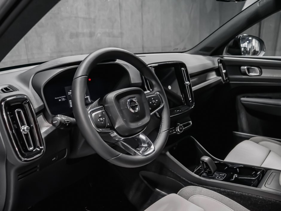 2026 Volvo EX40 Twin Motor, Plus-8