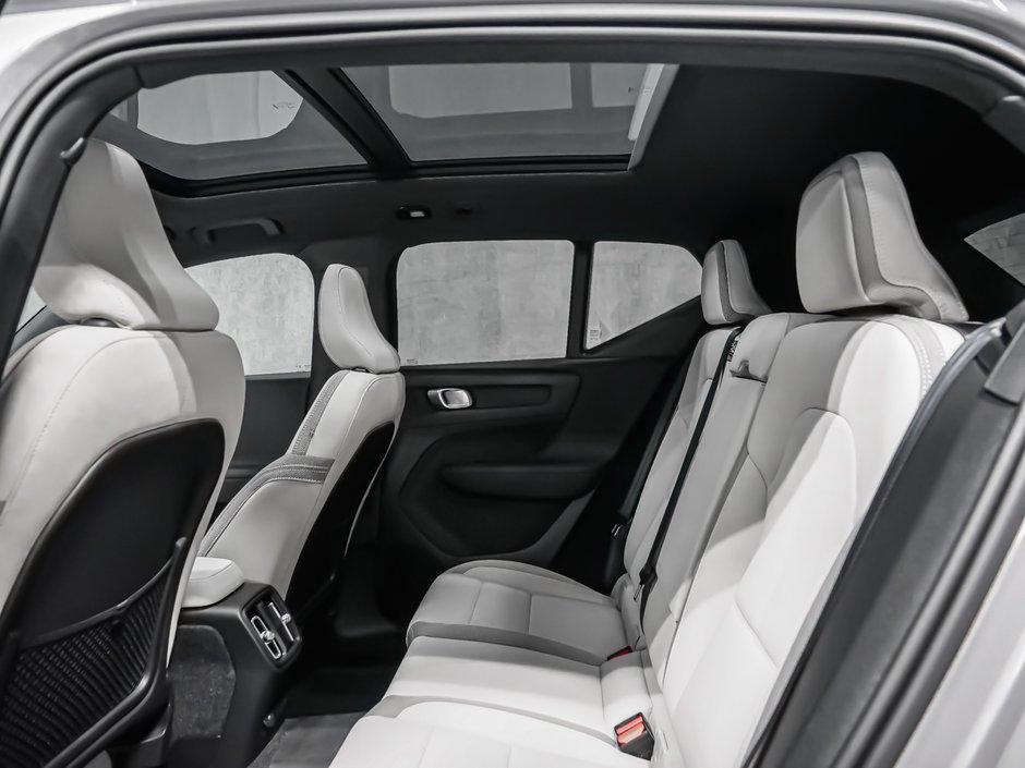 2026 Volvo EX40 Twin Motor, Plus-11