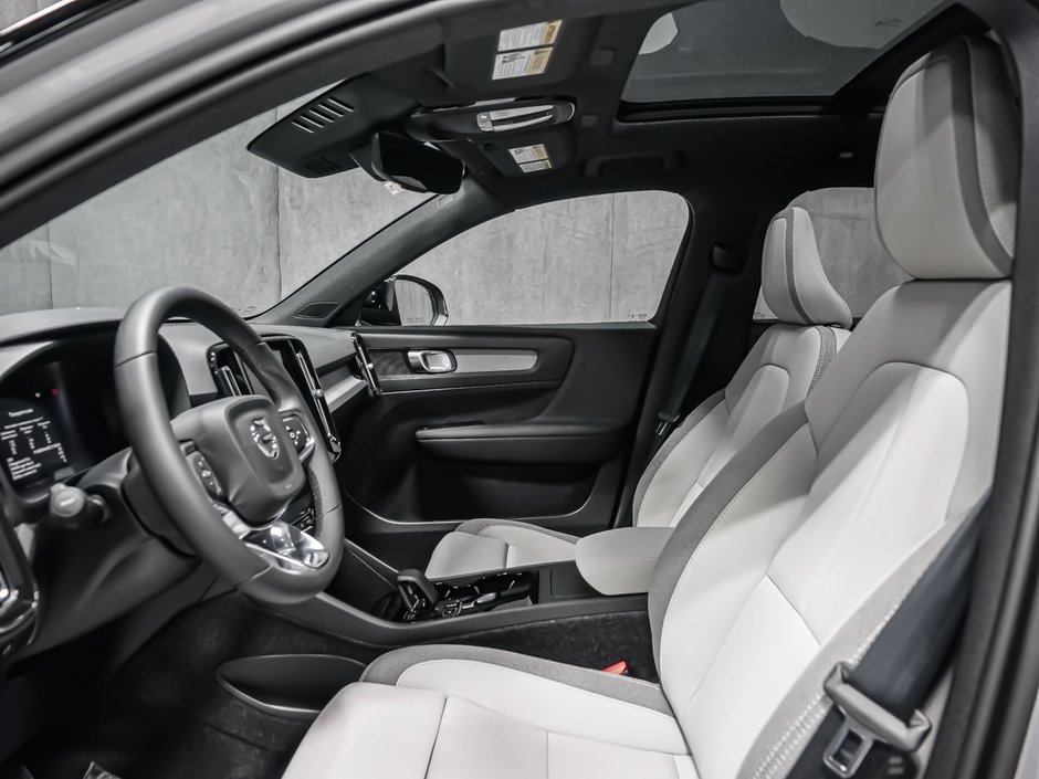 2026 Volvo EX40 Twin Motor, Plus-10