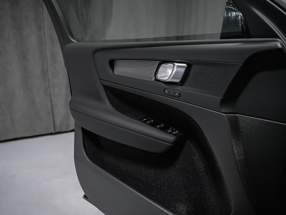 Volvo EX40 Twin Motor, Core 2026-9