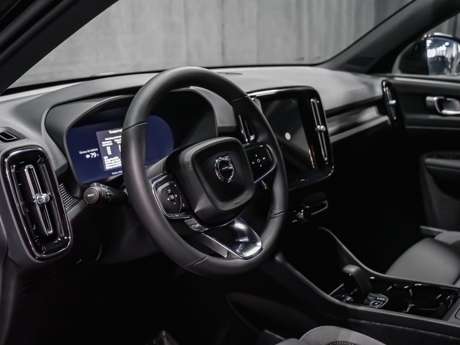 Volvo EX40 Twin Motor, Core 2026-8