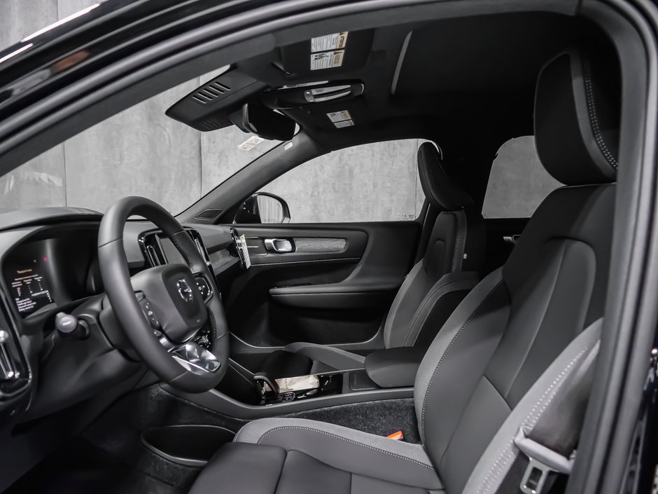 2026 Volvo EX40 Twin Motor, Plus-10
