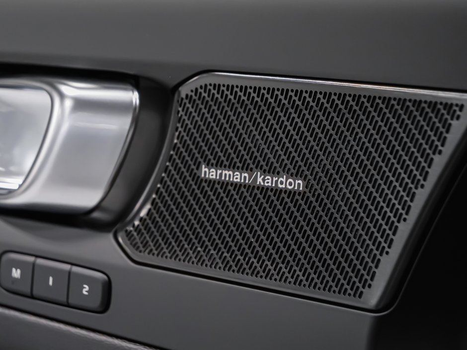 2026 Volvo EX40 Twin Motor, Plus-9