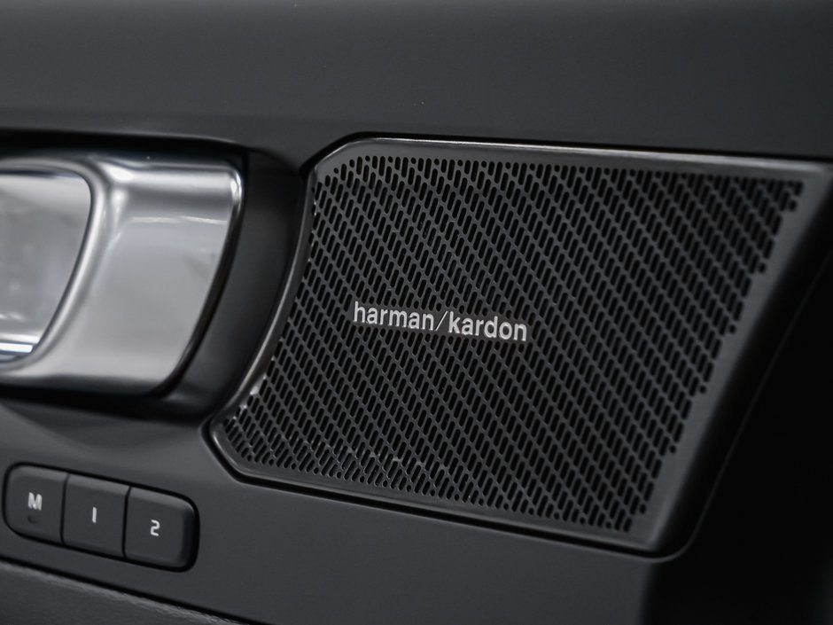 2026 Volvo EX40 Twin Motor, Plus-9