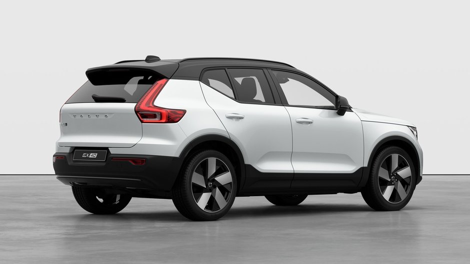 2026 Volvo EX40 Twin Motor, Plus-3