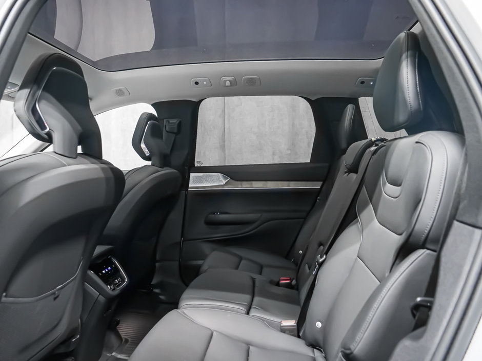 2025 Volvo EX90 Ultra 7-Passenger-44