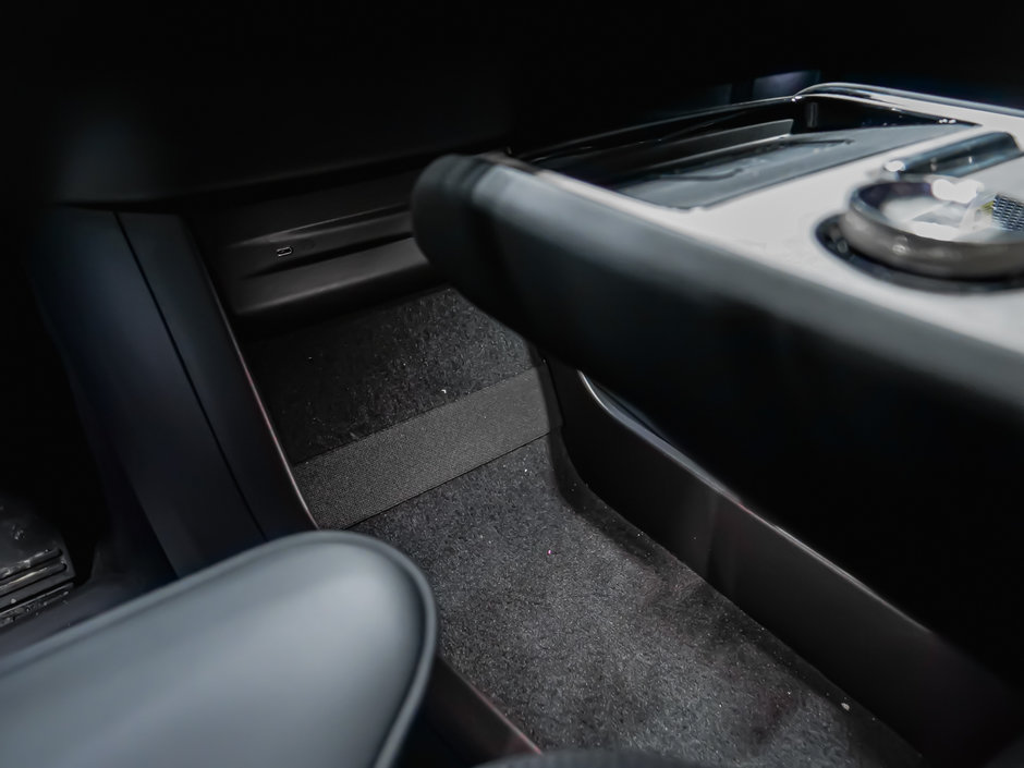 2025 Volvo EX90 Ultra 7-Passenger-35