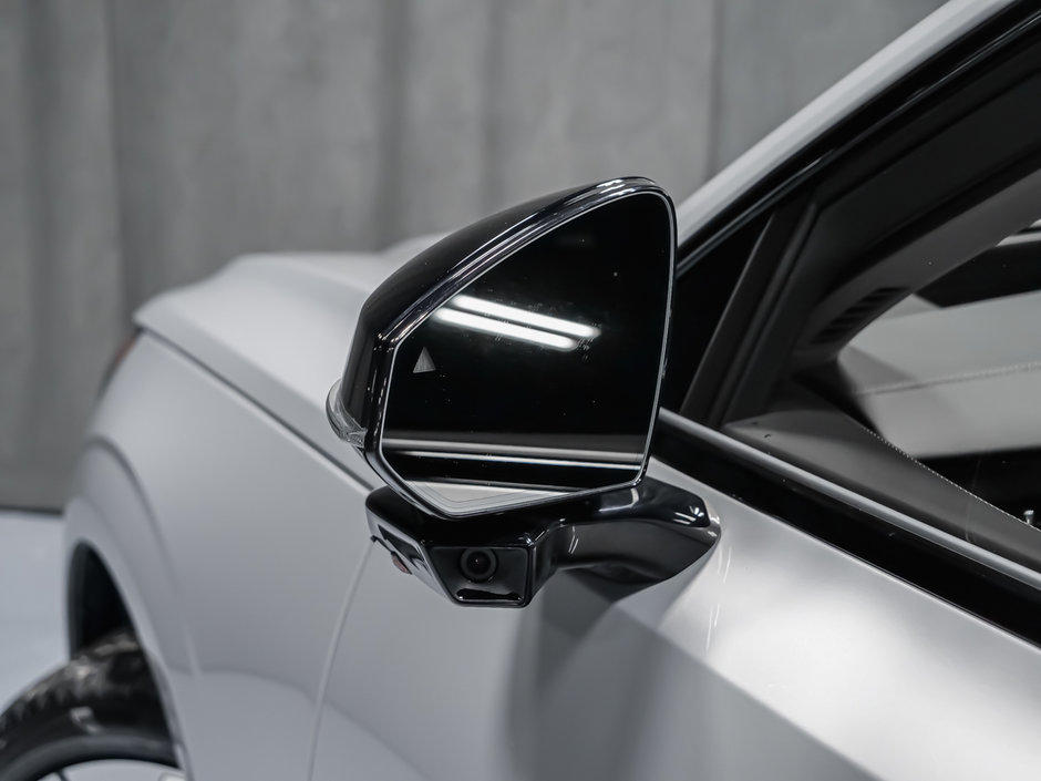 2025 Volvo EX90 Ultra 7-Passenger-11